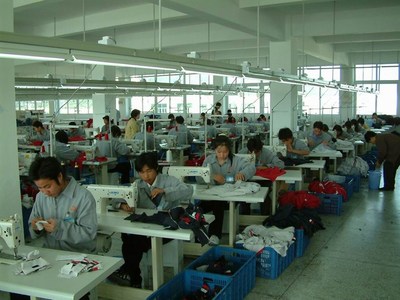 校服定制与批发的全方位指南 专业制造助力校园文化建设